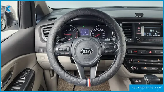 KIA CARNIVAL 9-SEATER LUXURY