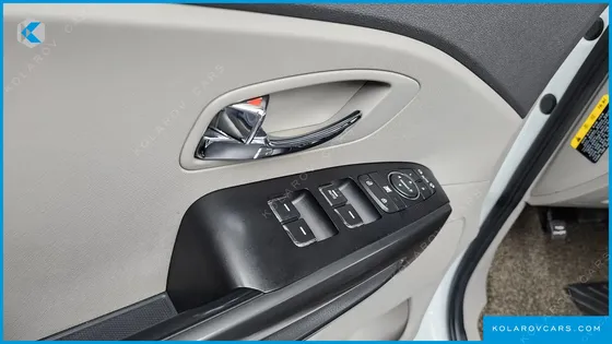 KIA CARNIVAL 9-SEATER LUXURY