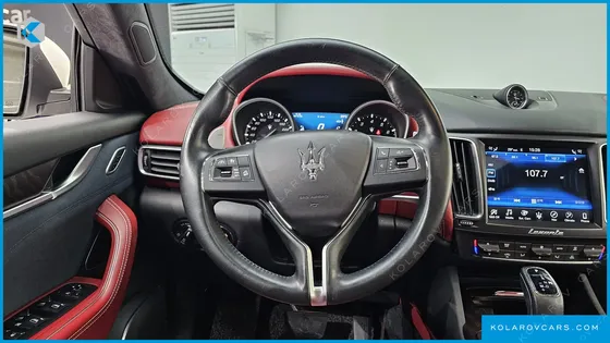 MASERATI LEVANTE 3.0 AWD GRANLUSSO
