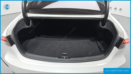 HYUNDAI GRANDEUR 3.0 LPI RENT CAR