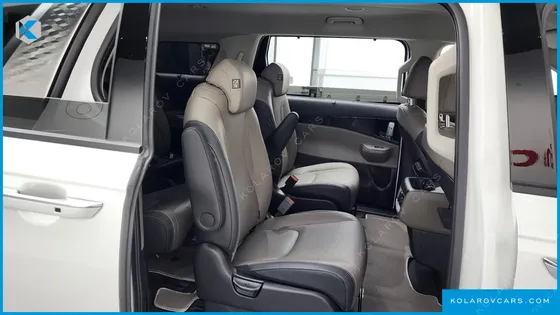 KIA CARNIVAL 9-SEATER SIGNATURE