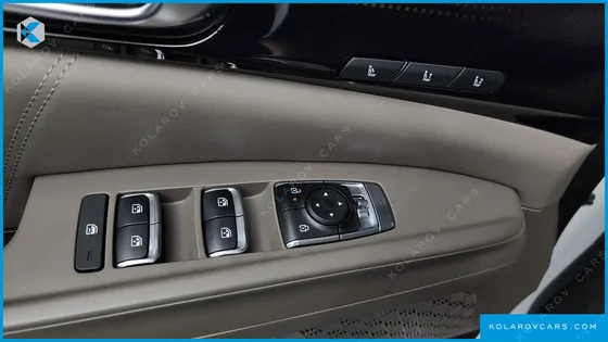 KIA CARNIVAL 9-SEATER SIGNATURE