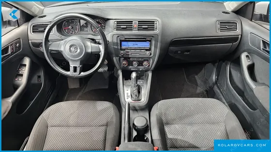 VOLKSWAGEN JETTA 1.6 TDI BLUE MOTION