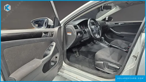 VOLKSWAGEN JETTA 1.6 TDI BLUE MOTION