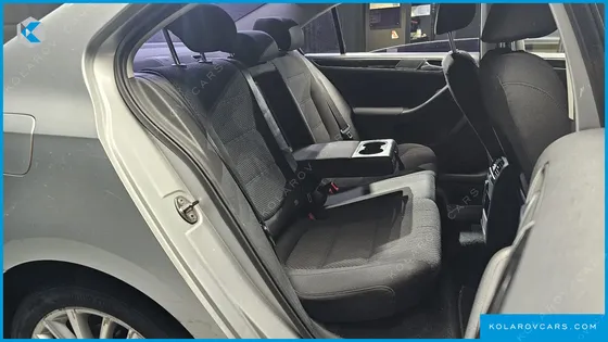 VOLKSWAGEN JETTA 1.6 TDI BLUE MOTION