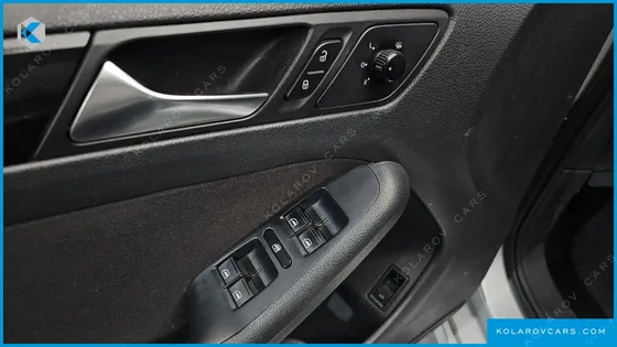 VOLKSWAGEN JETTA 1.6 TDI BLUE MOTION