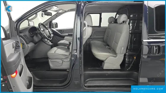 HYUNDAI STAREX VAN 5-SEATER
