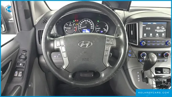 HYUNDAI STAREX VAN 5-SEATER