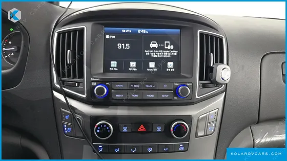 HYUNDAI STAREX VAN 5-SEATER
