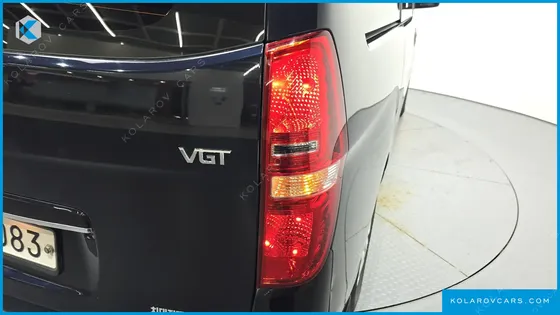 HYUNDAI STAREX VAN 5-SEATER