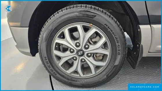 HYUNDAI STAREX 4WD URBAN 9-SEATER