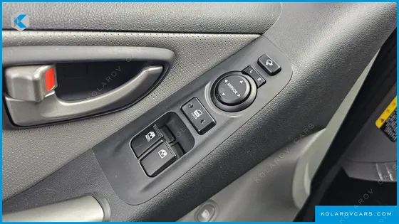 HYUNDAI STAREX 4WD URBAN 9-SEATER