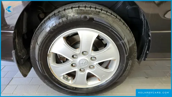 HYUNDAI STAREX 4WD URBAN 9-SEATER