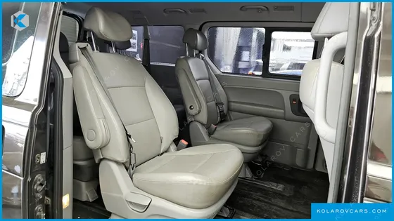 HYUNDAI STAREX 4WD URBAN 9-SEATER