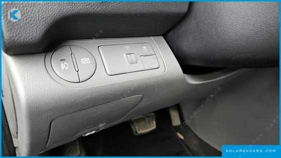 HYUNDAI STAREX 4WD URBAN 9-SEATER