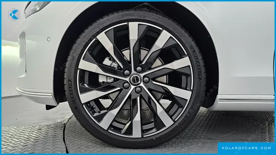 VOLVO S90 B5 ULTRA BRIGHT