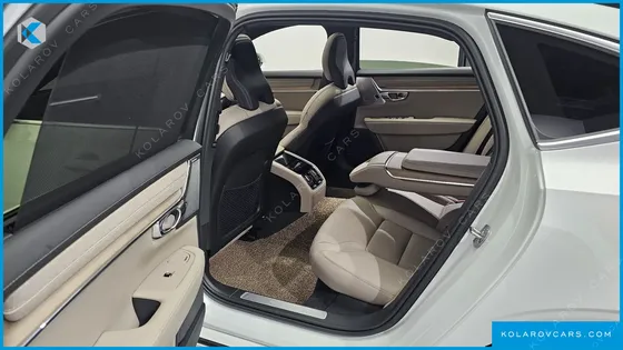 VOLVO S90 B5 ULTRA BRIGHT