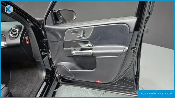 MERCEDES GLB-CLASS GLB220