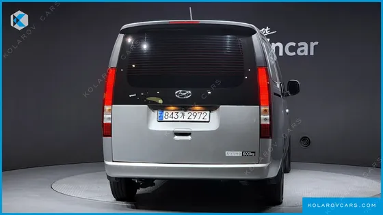 HYUNDAI STARIA L3.5 CARGO 5-SEATER