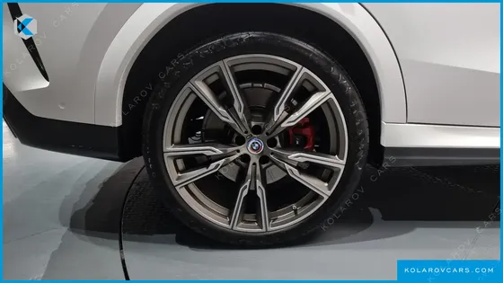 BMW X6 M50I
