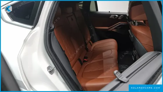 BMW X6 M50I
