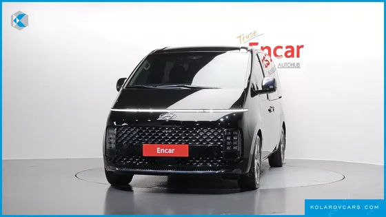 HYUNDAI STARIA LOUNGE 9-SEATER