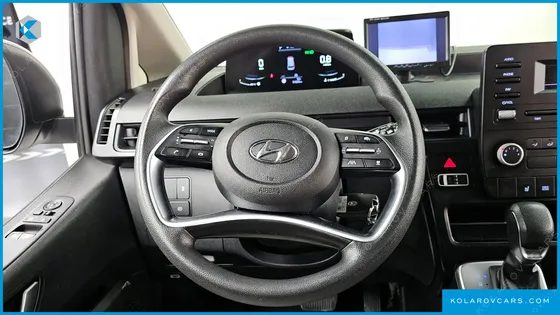 HYUNDAI STARIA CARGO 5-SEATER