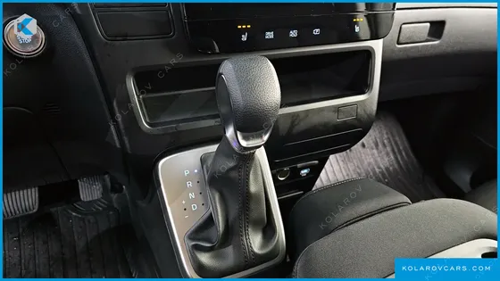 HYUNDAI STARIA TOURER 11-SEATER