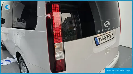 HYUNDAI STARIA TOURER 11-SEATER