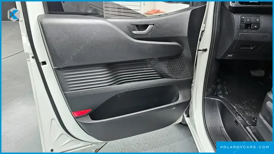 HYUNDAI STARIA TOURER 11-SEATER