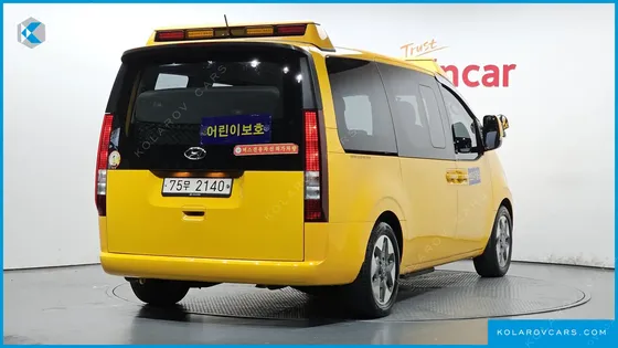 HYUNDAI STARIA L3.5  KINDER SAFETY CAR