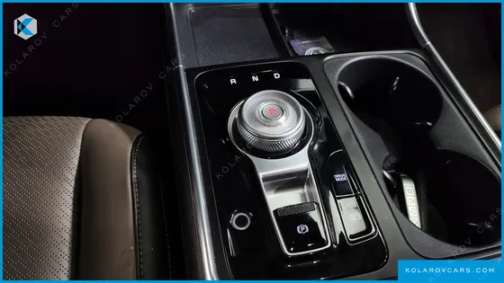 KIA CARNIVAL 9-SEATER SIGNATURE