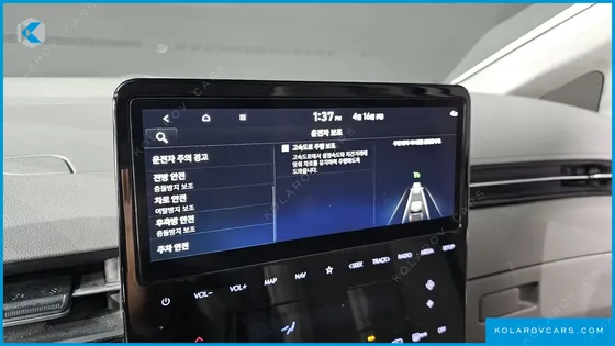 HYUNDAI STARIA 4WD LOUNGE 9-SEATER