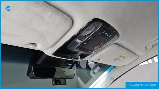 HYUNDAI STARIA 4WD LOUNGE 9-SEATER