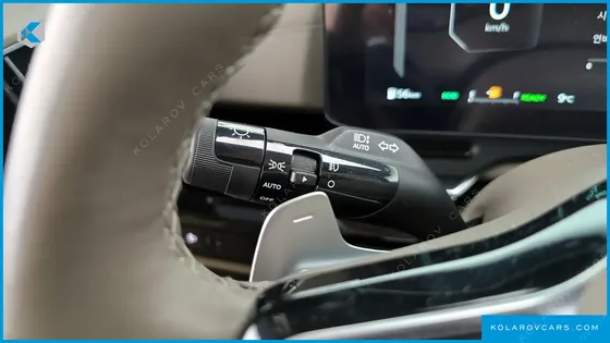 KIA CARNIVAL HEV 7SEATER SIGNATURE