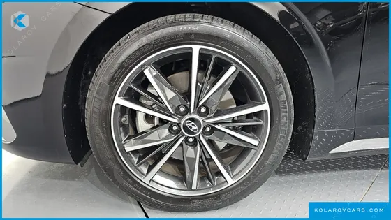 HYUNDAI GRANDEUR 2.5