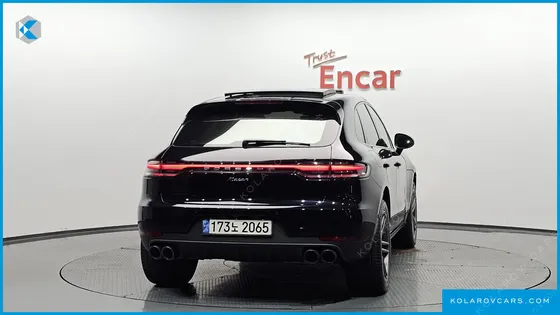 PORSCHE MACAN 2.0