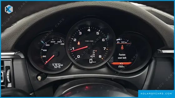 PORSCHE MACAN 2.0