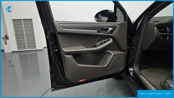 PORSCHE MACAN 2.0