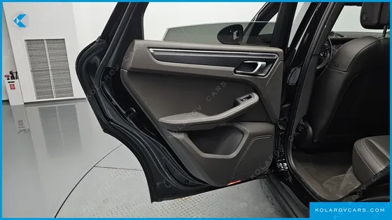 PORSCHE MACAN 2.0