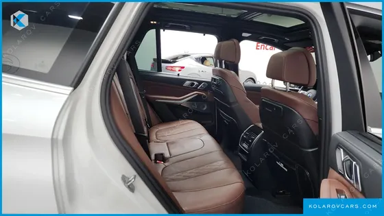 BMW X5 M50I