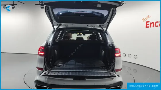BMW X5 M50I
