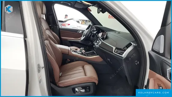 BMW X5 M50I