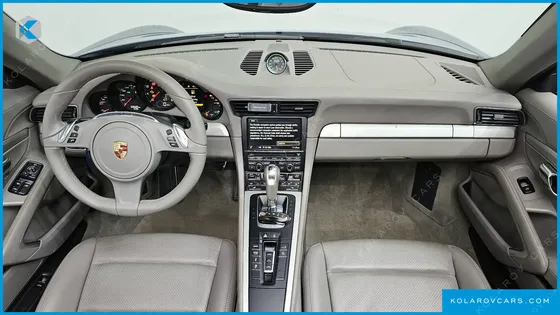 PORSCHE 911 CARRERA 4 CABRIOLET