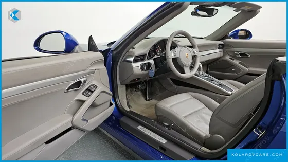 PORSCHE 911 CARRERA 4 CABRIOLET