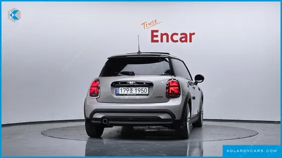 MINI COOPER CLASSIC PLUS LAUNCH PACK