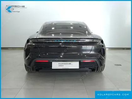PORSCHE TAYCAN TURBO S