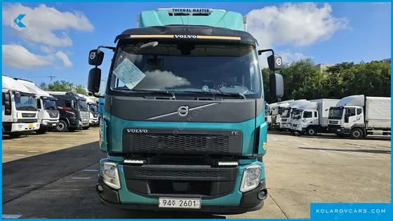 VOLVO CARGO TRUCK 6X2