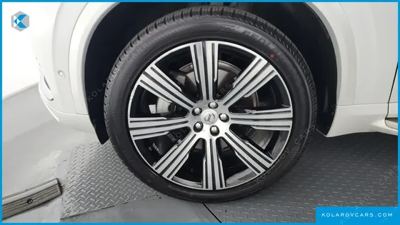 VOLVO XC90 B6 INSCRIPTION