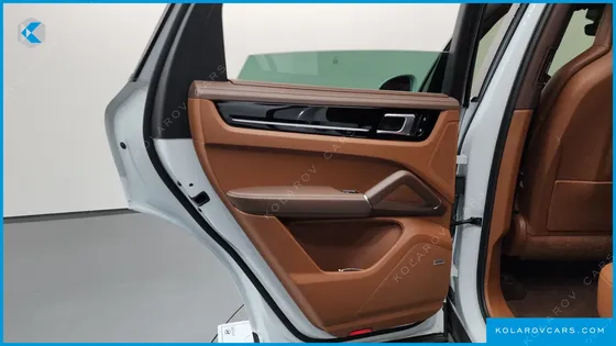 PORSCHE CAYENNE 3.0 E-HYBRID